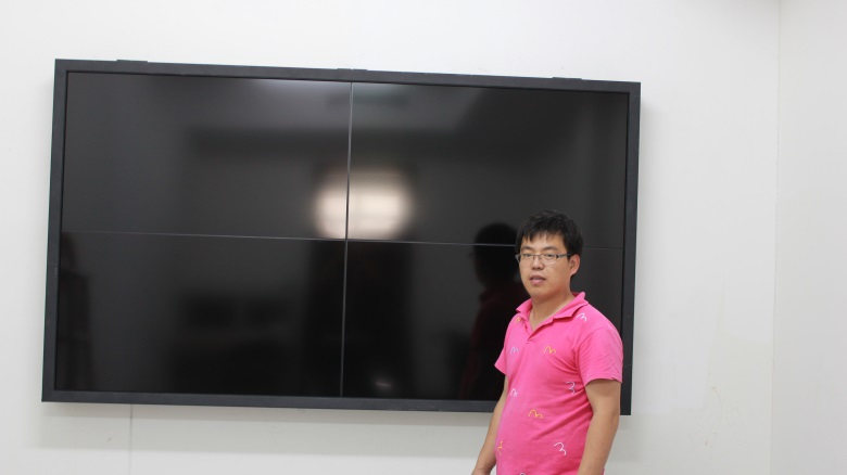 2012年哈尔滨宾县检察院监控室液晶拼接系统
